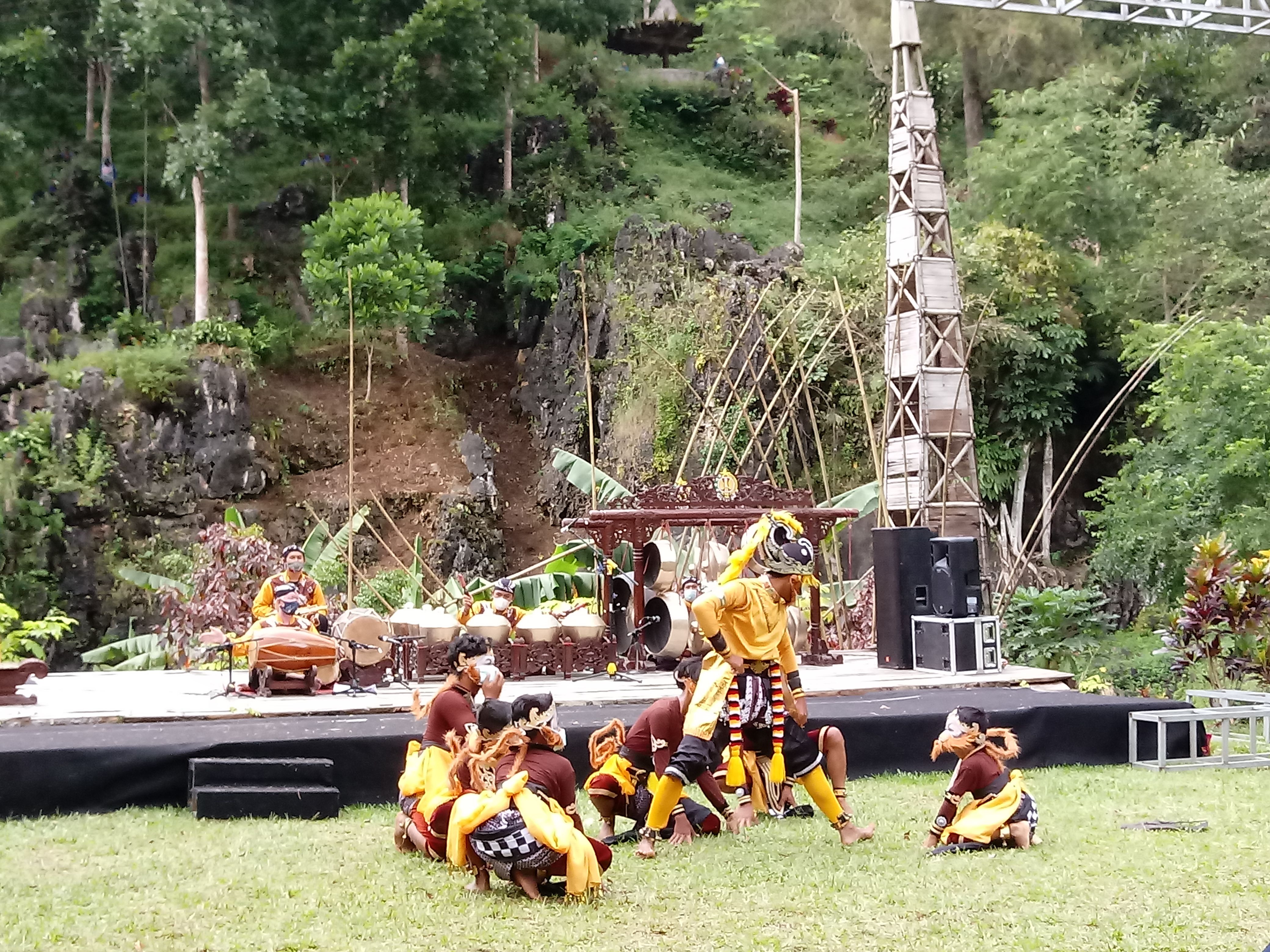 Kiskendo Gua Heritage, Gua Sumitro Dan Tegal Pule, Destinasi Wisata ...