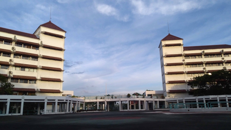 Twins Building UMY - doc. latifahkusuma7