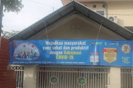 Poster Vaksinasi COVID-19 di Puskesmas Lawang Gintung, Bogor Selatan 