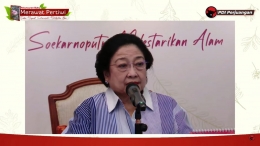 Megawati saat menjadi pembicara dalam acara peluncuran buku 