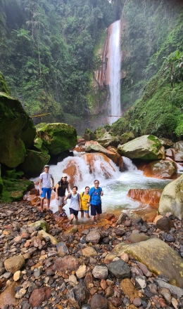 Terpesona Keindahan Dan Kesegaran Di Curug Seribu/dokpri