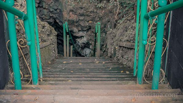 Jalan masuk Gua Kiskendo (dok. Riana Dewie)