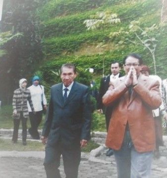 ket.foto: bersama Brigjen. Pol. Taufik Effendi yang waktu itu masih aktif sebagai MenPan/dokumentasi pribadi