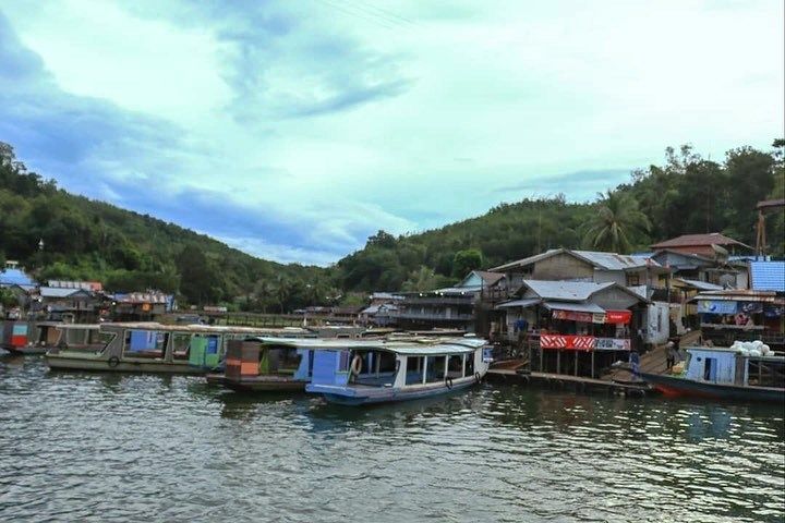 Pelabuhan Riam Kanan dipenuhi kelotok|Foto: Dokumentasi Pribadi