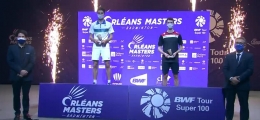 Toma Junior Popov (kiri) di podium tertinggi Orleans Masters 2021: twitter.com/BadmintonTalk