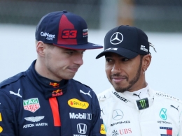 Max Verstappen (Red-Bull Honda/kiri) dan Lewis Hamilton (Mercedes AMG/kanan) dua pembalap F1 (foto: F1news).
