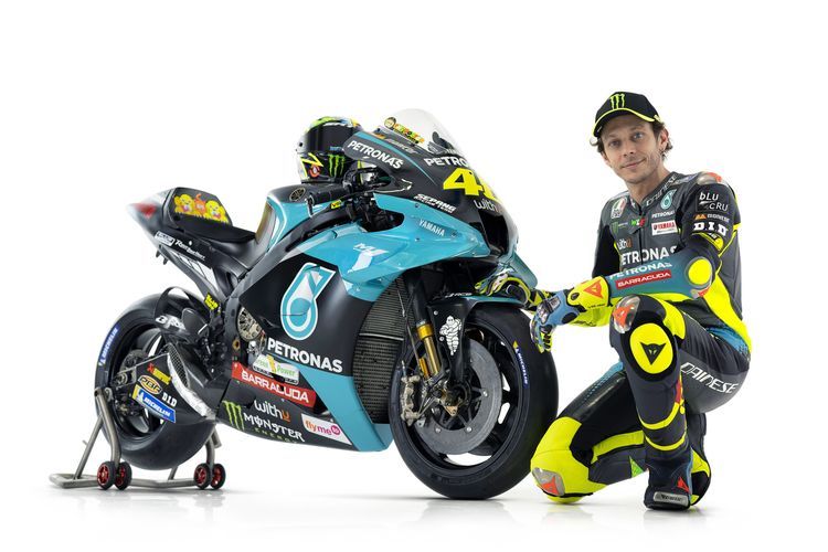 Valentino Rossi dan motornya di tim Yamaha Petronas SRT. Gambar: A. Farinelli via Kompas.com