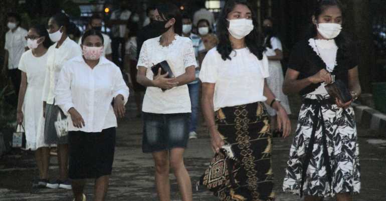 foto.dok.pribadi/umat datang mengikuti misa di Gereja Katedral Atambua