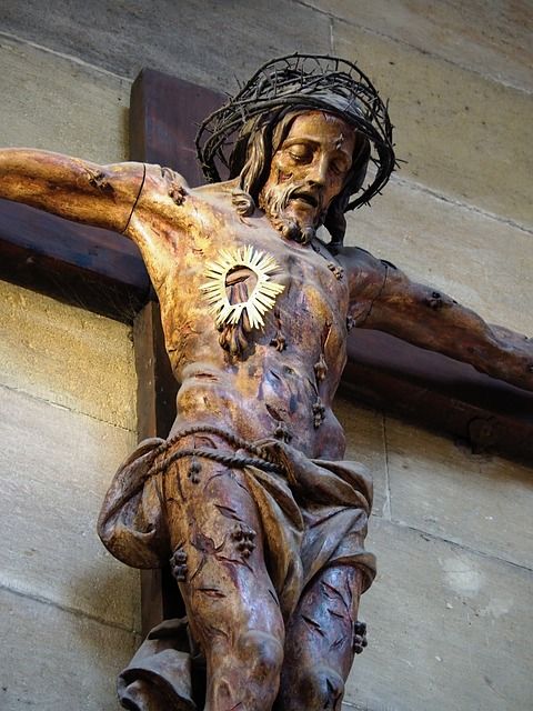 Yesus wafat di salib (pic by AJ. jaanko from pixabay)