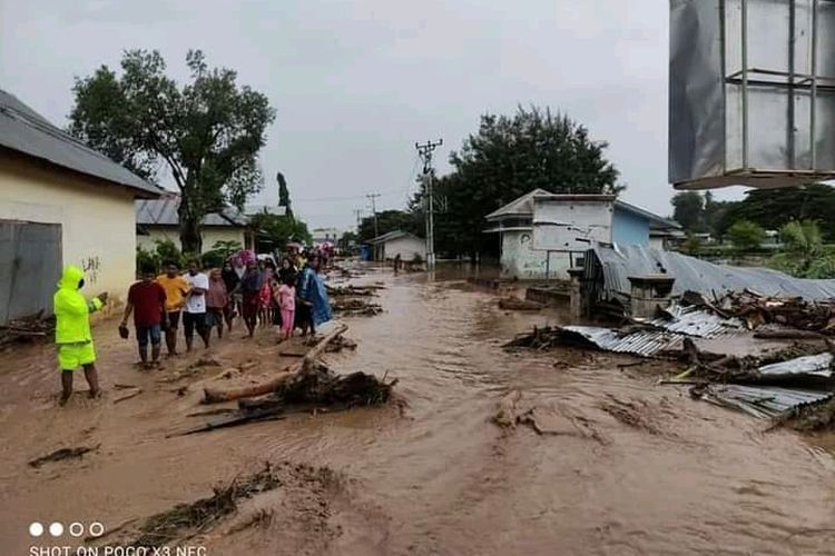 Potret dampak banjir di Kabupaten Flores Timur, NTT, Minggu (4/4/2021).(Dokumen warga/istimewa)