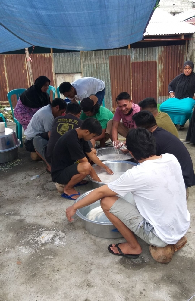 dokpri. proses pembuatan santan kelapa