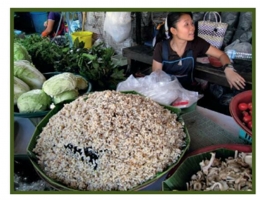 Pasar di Laos. Sumber: Van Huis et al. 2014