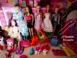 Boneka barbie dan lainnya (Dokumentasi Mawan Sidarta) 