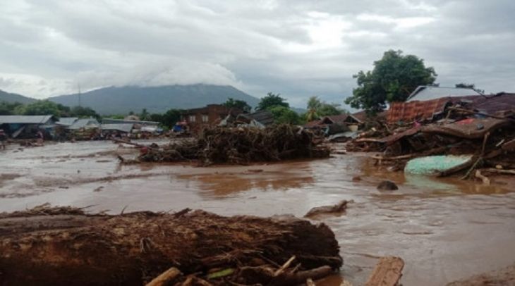 Banjir di Flores Timur, NTT (foto Antara, dimuat kbr.id)