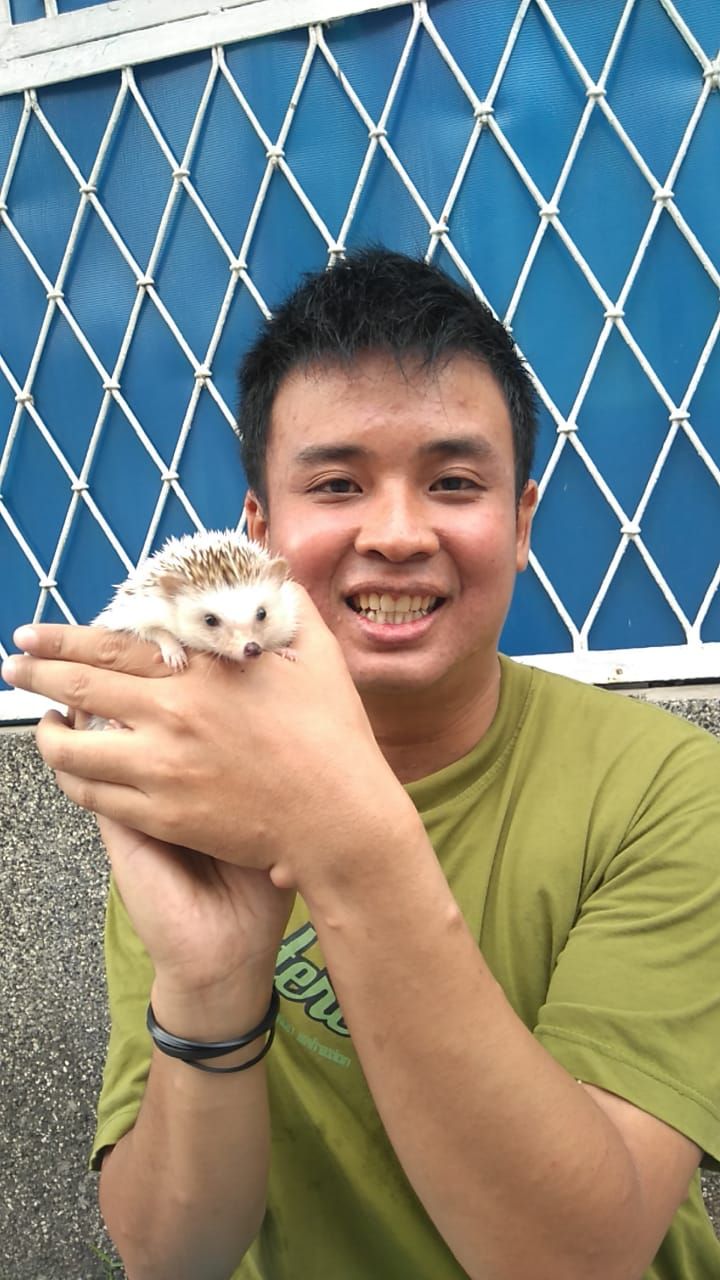 Foto bersama Shadow sebelum dimandikan (Foto: Dokumen pribadi).