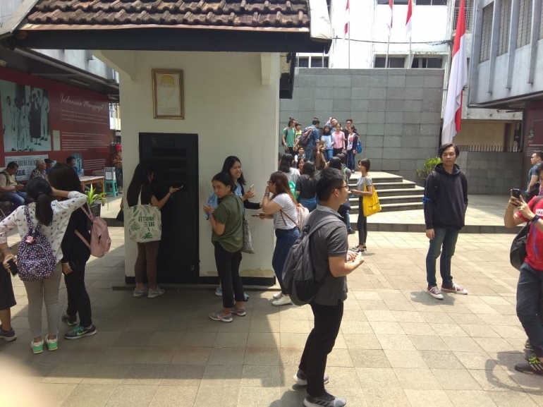 Salah satu kegiatan Geladi Hominisasi-Tema Kebangsaan Belajar dari Bung Karno-Napak Tilas ke Penjara Banceuy Bandung-Dokpri