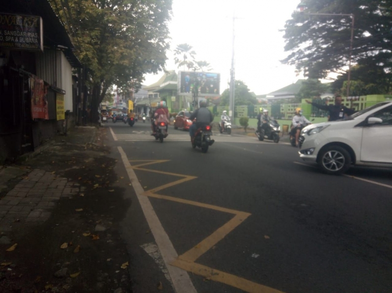Salah satu titik di Kota Malang yang terjadi kemacetan (sumber: dokumen pribadi)