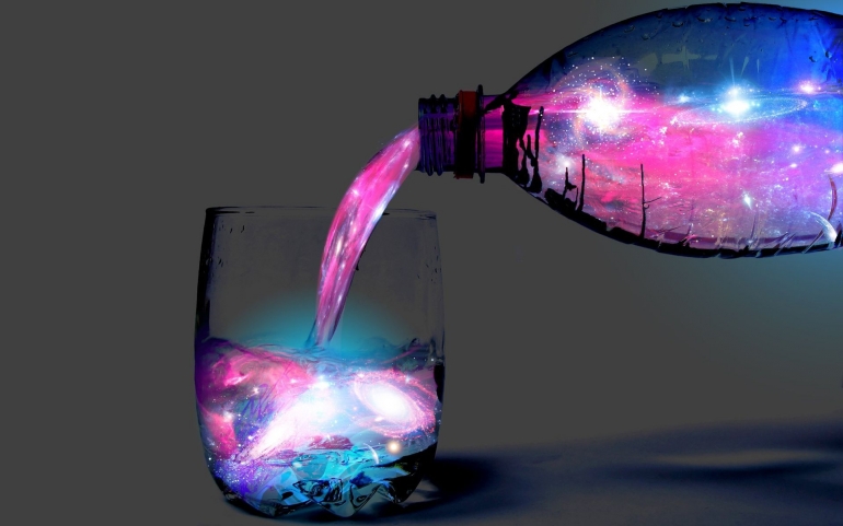 Ilustrasi gelas diisi dengan air dari botol ajaib (Foto: Wallpaper Access).