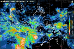 Citra satelit menampakkan siklon tropis Seroja di wilayah perairan Indonesia (foto: BMKG melalui merahputih.com)