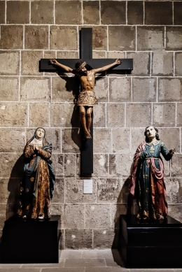 Patung Bergaya Baroque (Sumber: Rhea Griselda, Universitas Kristen Petra)