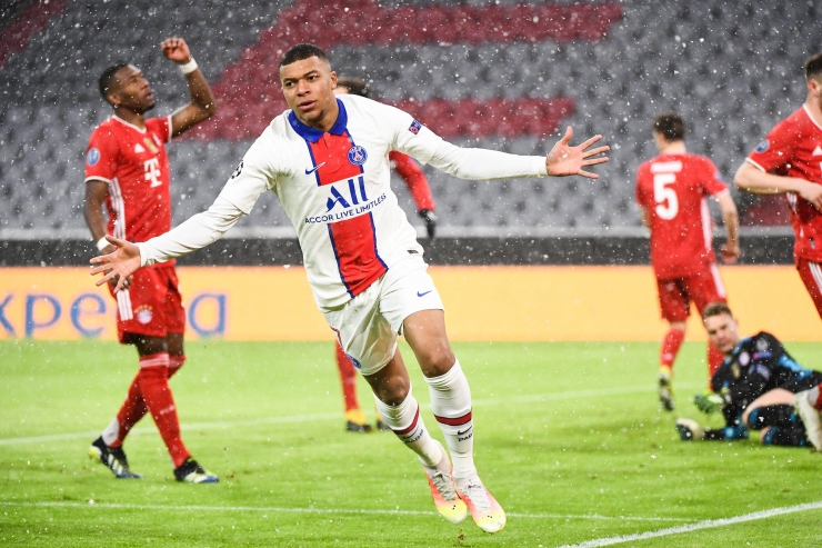 Selebrasi Kylian Mbappe Pemain Paris Saint Germain Usai Cetak Gol. Sumber: Champions League .