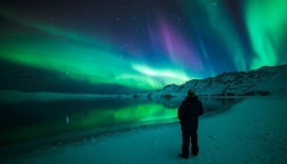 ilustrasi aurora di Islandia. (travel.tempo.co)