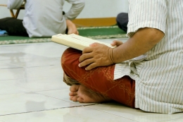 Aku tidak ingin Ramadanku kali ini tersia-siakan. Aku ingin Ramadanku beneran (unsplash.com/Utsman Media)