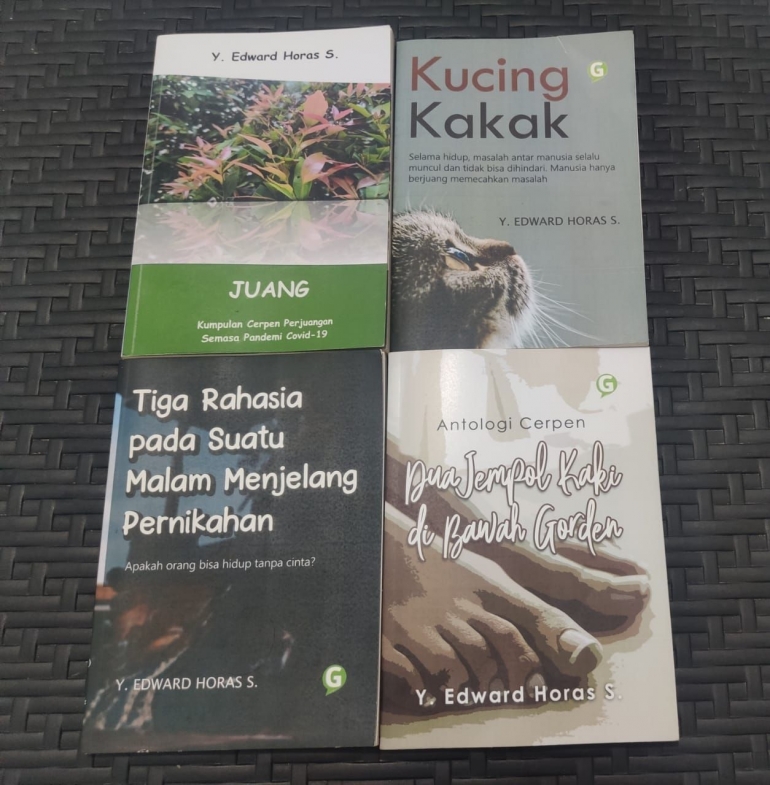 Keempat buku saya dari torehan cerpen di Kompasiana, sumber: dokpri