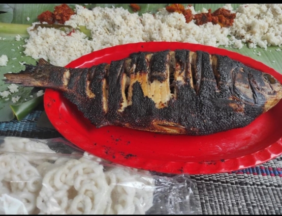 Menu Ikan Bawal Bakar, Menu Andalan Cucurak. Sumber Dokumentasi Pribadi