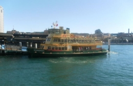 Ferry yang membawa keliling (dok pribadi)