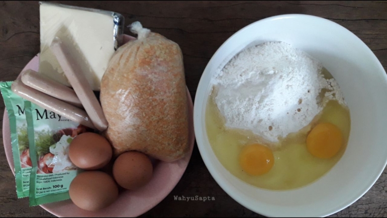 Persiapkan terlebih dahulu bahan-bahannya, agar mempermudah dalam memasaknya. Foto: Wahyu Sapta.