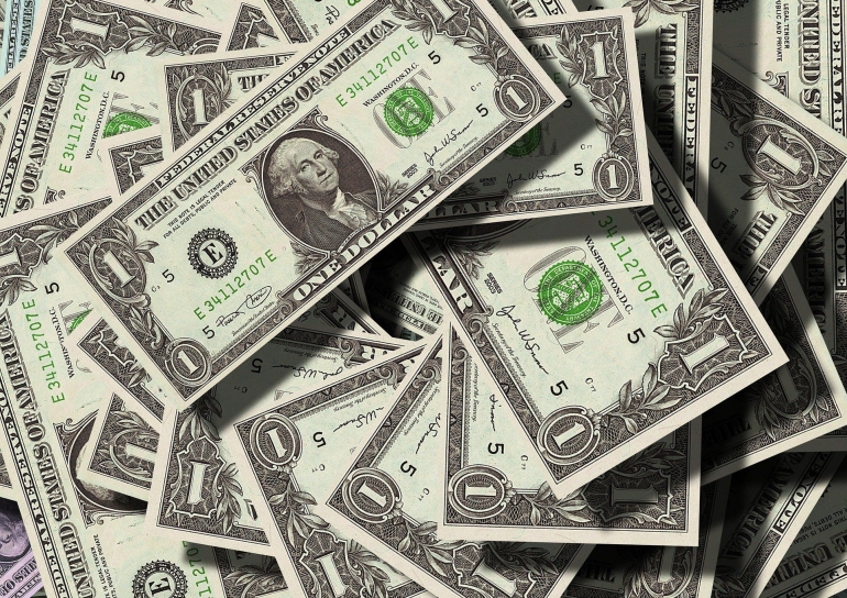Ilustrasi harta warisan berupa uang (foto dari pixabay/Geralt)