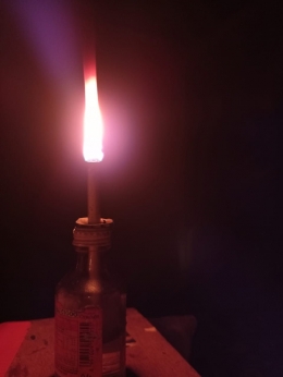 Foto pelita di kamar saya (dok. Pribadi)