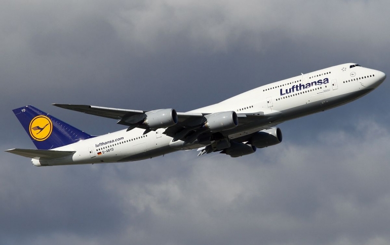 Boeing 747 - Lufthansa. Sumber: Konstantin von Wedelstaedt