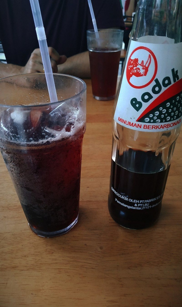 Minuman Bersoda Cap Badak - Sumber: Wikipedia