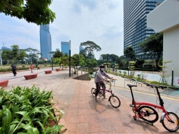 Ruang publik yang disediakan Pemerintah Provinsi DKI Jakarta agar warganya bahagia (dokpri)