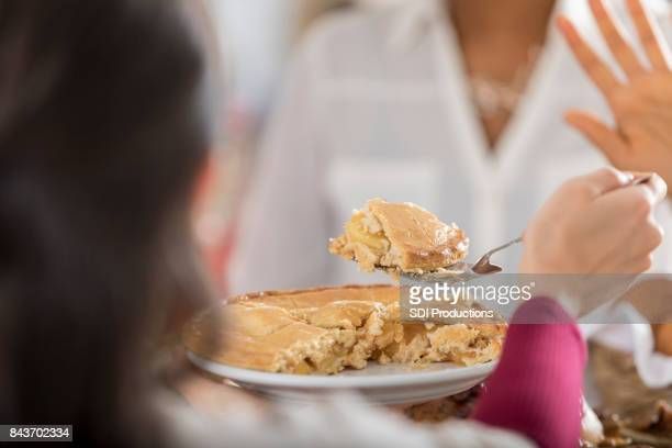 (Tidak sengaja) mengonsumsi makanan selagi puasa (SDI Productions/Getty Images)