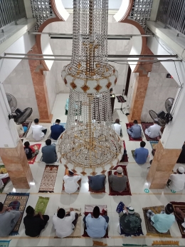 Suasana shalat subuh berjamaah di Masjid Al Ihsan Permata Depok (Dokumen pribadi)