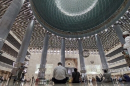 Suasana Masjid Istiqlal selepas salat Jumat (KOMPAS.com/SINGGIH WIRYONO)