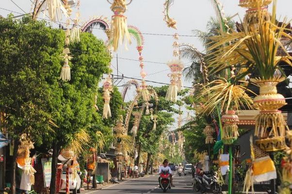 Semarak Hari Raya Galungan di Desa Munggu, Kecamatan Mengwi, Kabupaten Badung. Sumber: bali.bisnis.com/Feri kriatianto