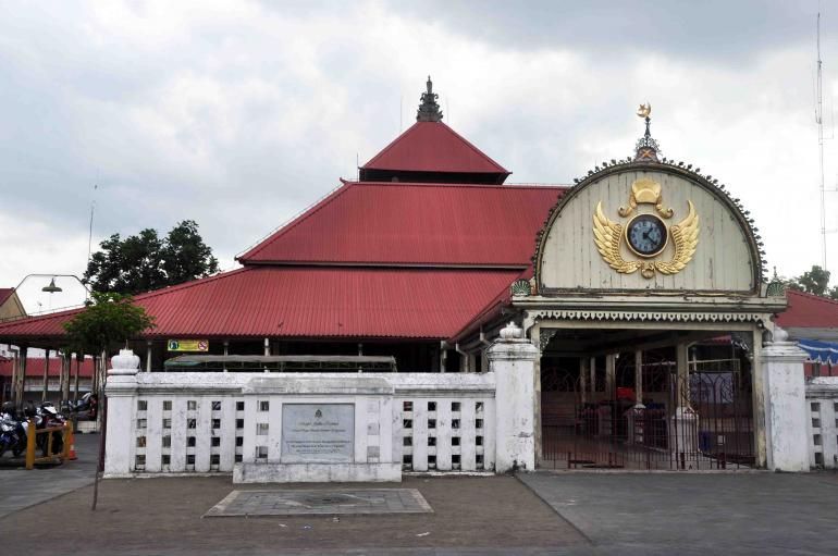 Masjid Kauman, salah satu masjid bersejarah di Yogyakarta yang patut dikunjungi (Arif L Hakim/Kompasiana)