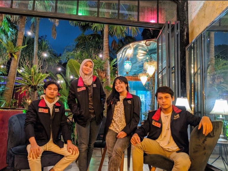 Tim Anggota Mahasiswa PMM Mitra Dosen Dusun Klandungan/dokpri