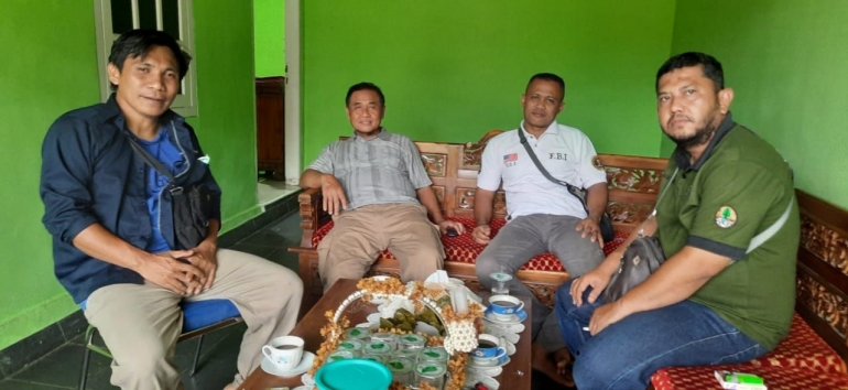 Koordinasi antara KPH Pesawaran dan Camat Padang Cermin,  untuk pengembangan Hutan Rakyat di Kecamatan Padang Cermin (Foto: Dok. Pribadi)