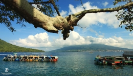 Panorama ke Ternate dari Pelabuhan Rum-Tidore. Sumber: koleksi pribadi