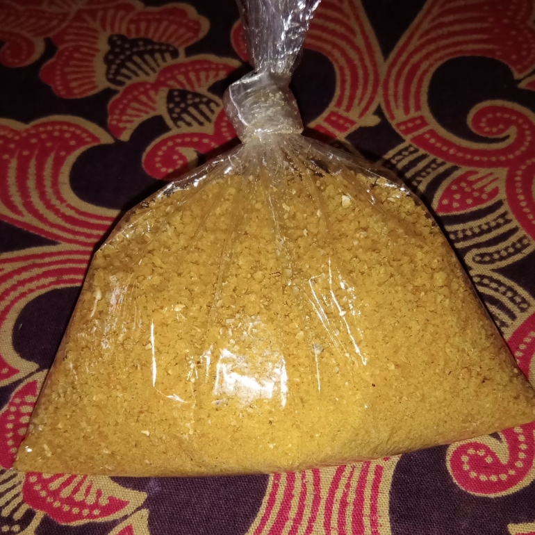 Glepungan gerit, glepungan ini ada dipasaran dengan harga 2000 per bungkus (dokpri)