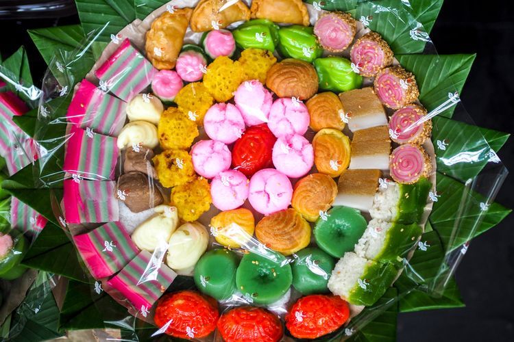 Ilustrasi Tradisi Jaburan, Membagikan  Makanan Tradisional Khas Ramadhan Selepas Sholat Tarawih - Sumber : kompas.com