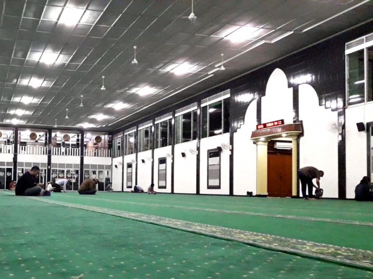 Masjid Al Falah Surabaya.foto:homerie.com