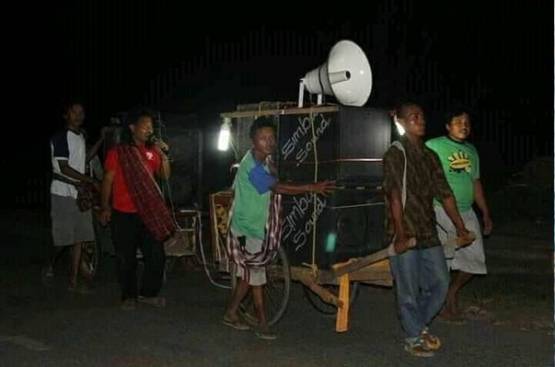 Obrog hanya ada di bulan Ramadan sebagai alat untuk membangunkan orang untuk makan sahur (Sumber: Fesbuker Brebes)