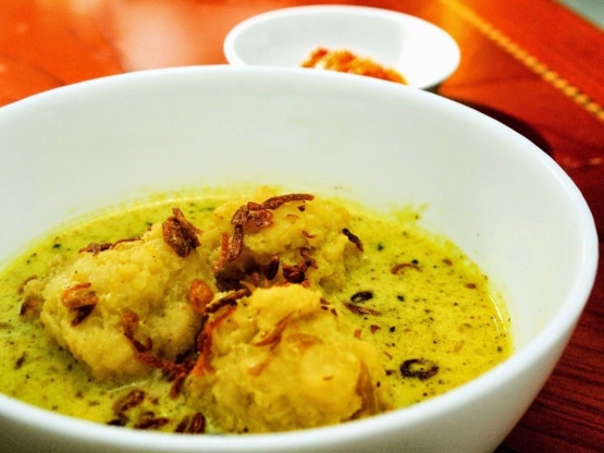 ilustrasi celimpungan (makanan khas Palembang) Sumber ksmtour.com
