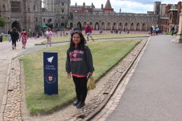 Sumber: Dokumen Pribadi; Ketika saya mengunjungi St. George Chapel Windsor Castle.